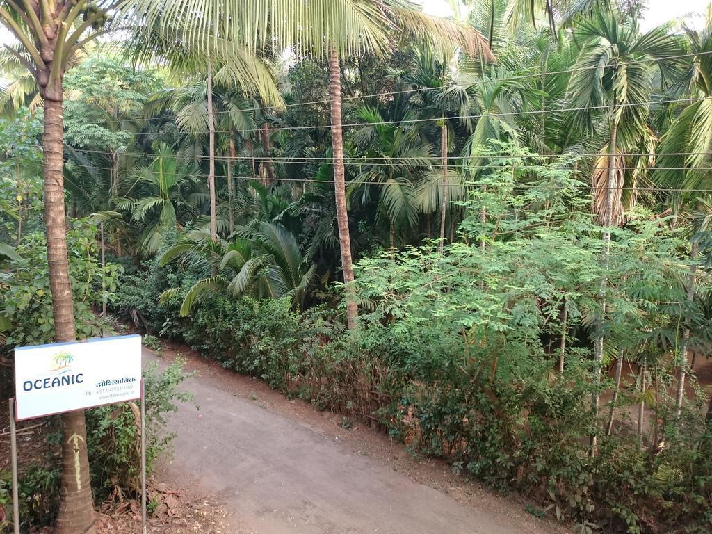 Oceanic Hotel Diveagar Exterior photo